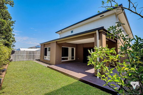 Rochedale Spacious Holiday 4 Bedrooms House Qro009 - Sydneys Hotel 4