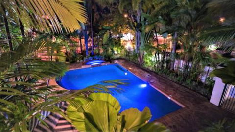 A Taste Of The Tropics - Sydneys Hotel 2