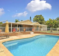 Hook Wine  Sinker Hervey Bay - Sydneys Hotel
