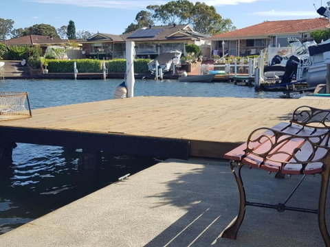 Waterfront Haven With Jetty Mooring & WiFI - Sydneys Hotel 6