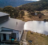 Chloes Chalet - Sydneys Hotel