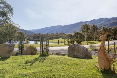 Ski Fall - Sydneys Hotel 6