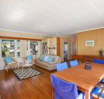 Seashells at North Avoca 10 View Street - Sydneys Hotel