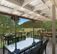 Rosa Estate in Broke Two 3br House in walking distance to Cellar Doors - Sydneys Hotel