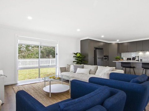 Heartland & Burrows 450m To Beach - Sydneys Hotel 6