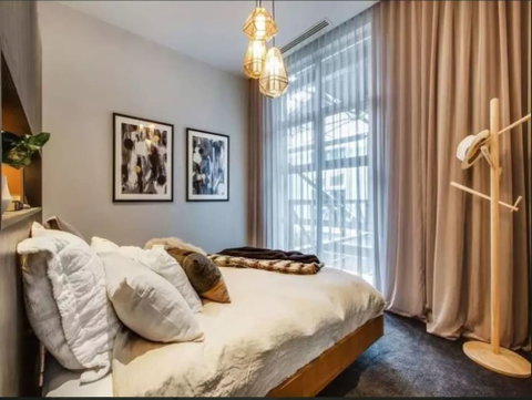 ReadySet Apartments At Glasshouse - Sydneys Hotel 1