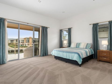 Monte Carlo Living At Martha Cove - Sydneys Hotel 3