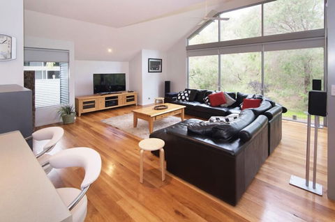 Peppy Tree House - Sydneys Hotel 3