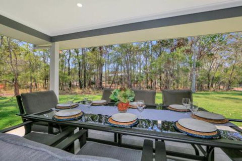 Hamptons At The Point - Sydneys Hotel 2