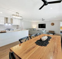 Hamptons at the Point - Sydneys Hotel