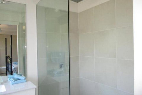Sea Renity In Dundowran - Sydneys Hotel 2