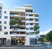 Meriton Serviced Apartments Danks Street - Sydneys Hotel