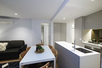 Serviced Apartments Melbourne Lighthouse - Sydneys Hotel 4