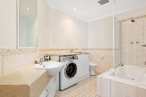 Penthouse City Apartment - Sydneys Hotel 4