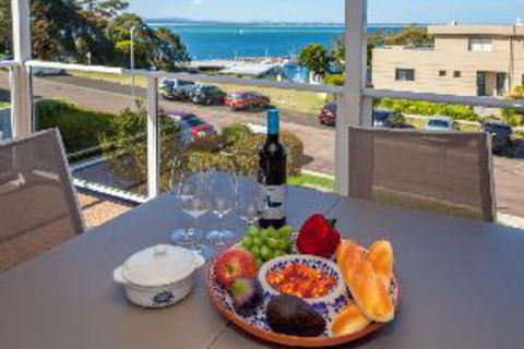 Portofino Unit 4 / 7 Laman Street - Sydneys Hotel 1