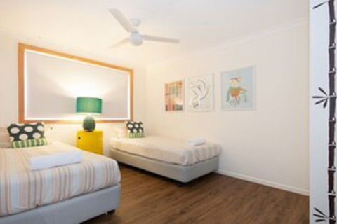 La Plage - Sydneys Hotel 2