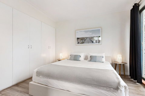 Spacious & Sunny 1 Bdrm In Surry Hills - FOV - Sydneys Hotel 4