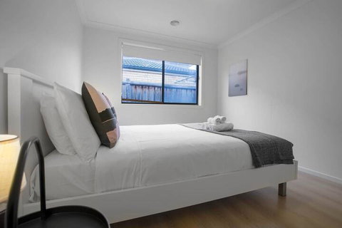 Lightful Charming House With Free Parking - Sydneys Hotel 2