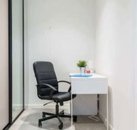 Modern 1 Bedroom in Tranquil Parklands - Sydneys Hotel