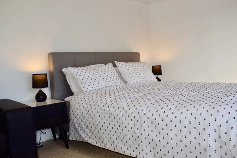 Homy Apartment In Trendy Haberfield - Sydneys Hotel 1