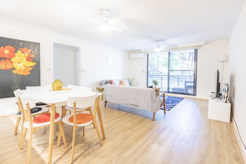 Perfectly Located Apt Rooftop Pool & Spa - Sydneys Hotel 4