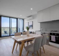 Simple And Cozy Apartment In Parkville - Sydneys Hotel