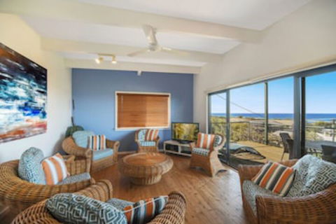 Peregian Beach House - 2/22 Avocet Parade - Sydneys Hotel 0