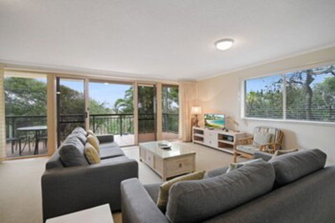 Kingsview - 1/54 Kingfisher Drive - Sydneys Hotel 0