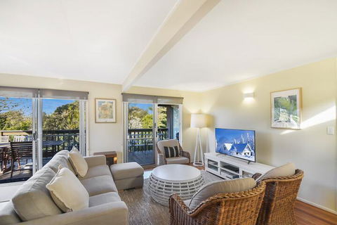 Summer Place - 24 Shearwater Street - Sydneys Hotel 6