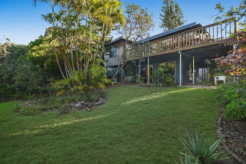Summer Place - 24 Shearwater Street - Sydneys Hotel 2