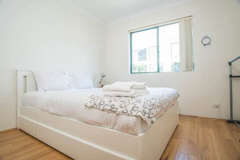 Spacious & Cozy Apartment In Heart Of Redfern - Sydneys Hotel 6