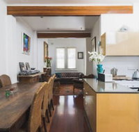 Surry Hills Terrace with Hot Tub - Sydneys Hotel