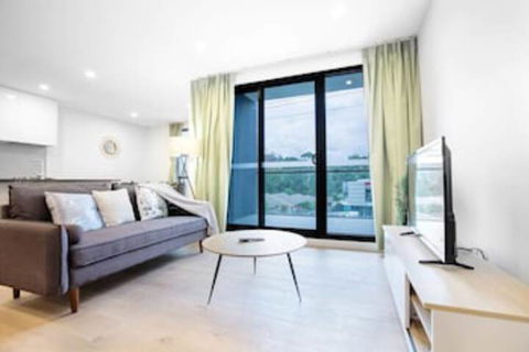 Trendy 2 Bedroom In Ringwood/Eastland With Parking - Sydneys Hotel 0