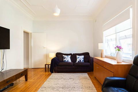 Garden Style Apartment In Prime Location - Sydneys Hotel 5