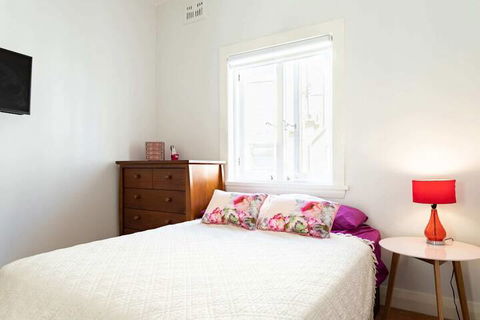 Garden Style Apartment In Prime Location - Sydneys Hotel 3