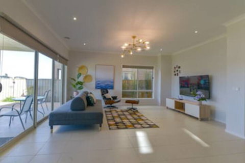 Luxury Waterfront Grand Villa In Melbourne - Sydneys Hotel 0
