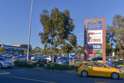 Luxury Waterfront Grand Villa In Melbourne - Sydneys Hotel 2