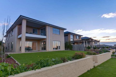 Luxury Waterfront Grand Villa In Melbourne - Sydneys Hotel 4
