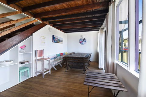 Chalet By The Sea, 10 Pelican Street, Peregian Beach - Sydneys Hotel 2
