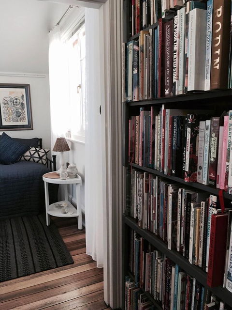 Assemblage Boutique Art Bed & Breakfast - Sydneys Hotel 0