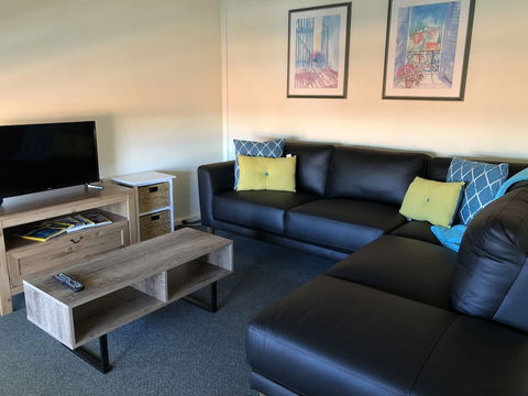 West Beach Lagoon 114 â€“ Great Ocean Views - Sydneys Hotel 6