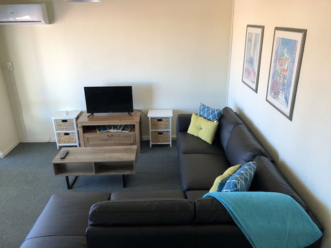 West Beach Lagoon 114 â€“ Great Ocean Views - Sydneys Hotel 5