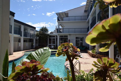 West Beach Lagoon 206, Sleeps 3 - Sydneys Hotel 3