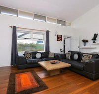 Spacious 5 Bed Home Close To Cottesloe Beach - Sydneys Hotel