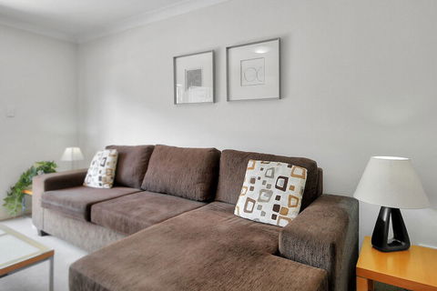 Airtrip Apartment On Russell St - Sydneys Hotel 4