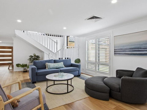The Great White Beach Living At Its Best - Sydneys Hotel 1