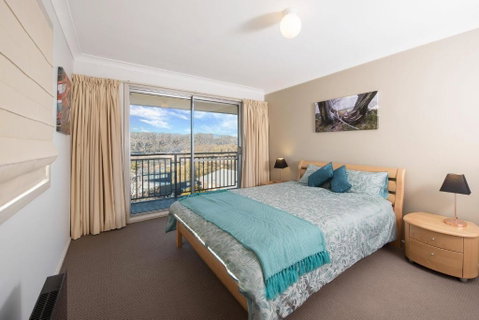 Erulisse Spacious Townhouse With Magical Lake Views - Sydneys Hotel 2