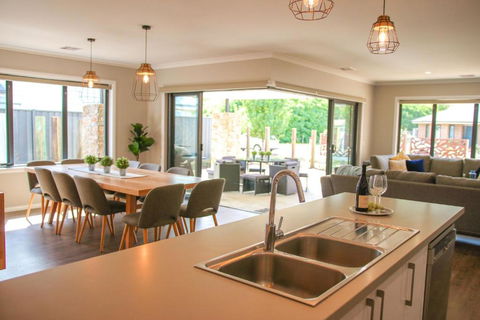 Amaroo - Sydneys Hotel 2