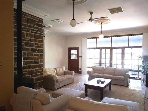 Barossa Valley View Guesthouse - Sydneys Hotel 4