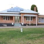 Pink Gums Farmstay - Sydneys Hotel 0
